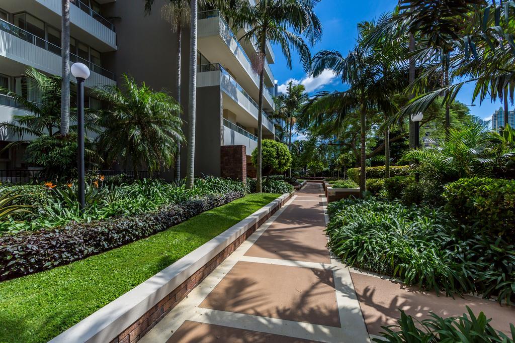 Waterways Apartments Surfers Paradise Exterior photo