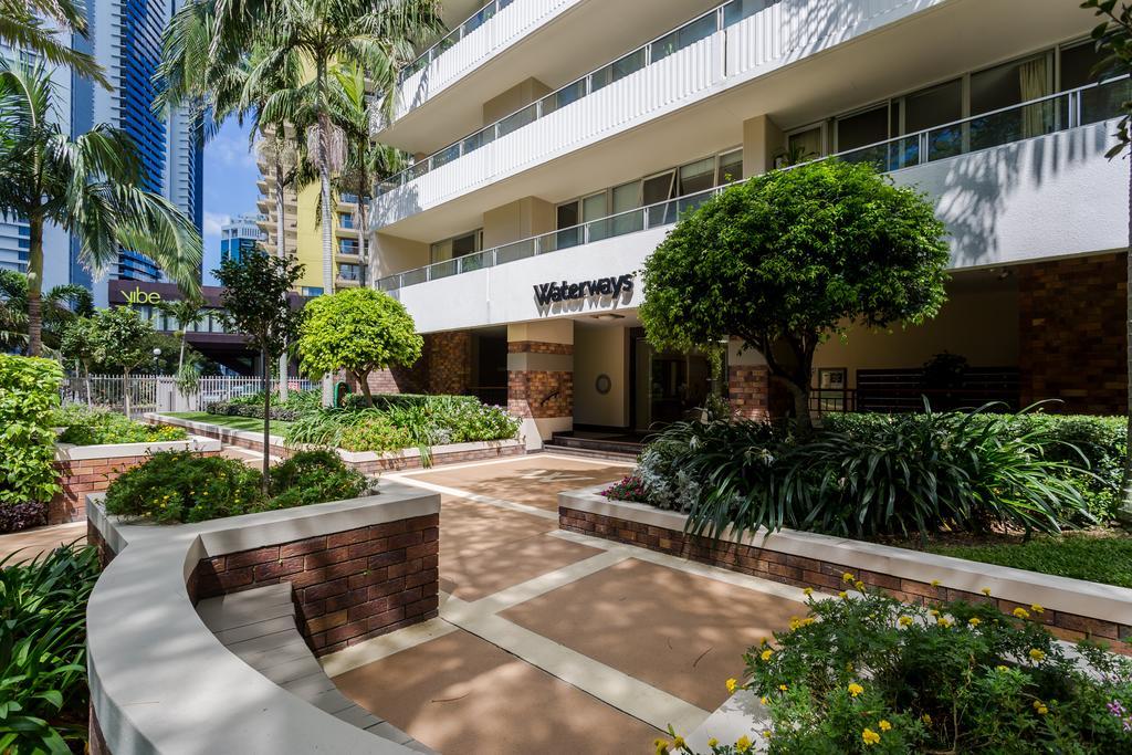 Waterways Apartments Surfers Paradise Exterior photo