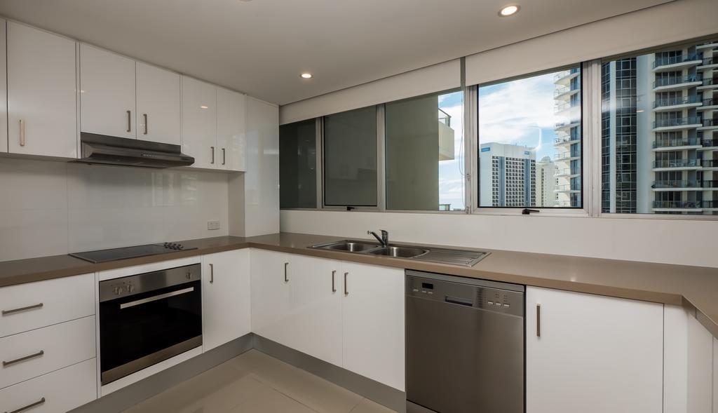 Waterways Apartments Surfers Paradise Exterior photo