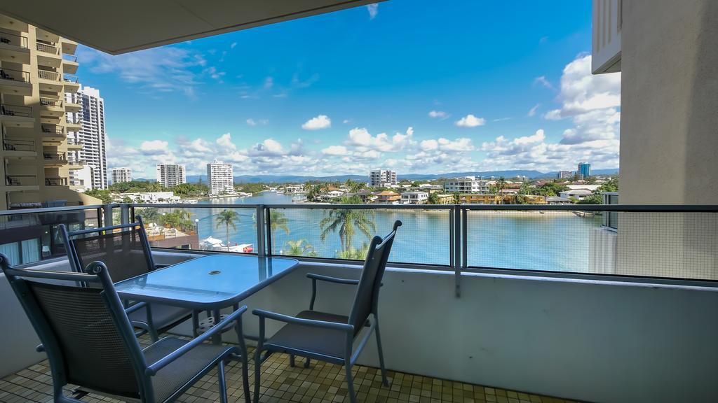 Waterways Apartments Surfers Paradise Exterior photo