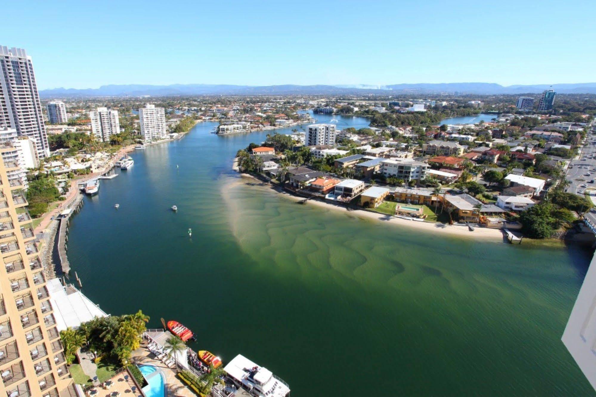 Waterways Apartments Surfers Paradise Exterior photo